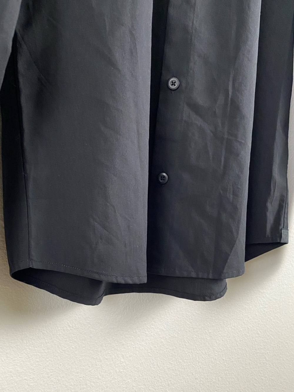 Lululemon Down To The Wire Long Sleeve Button Front Shirt | Slim Fit | Black - Picture 13 of 15